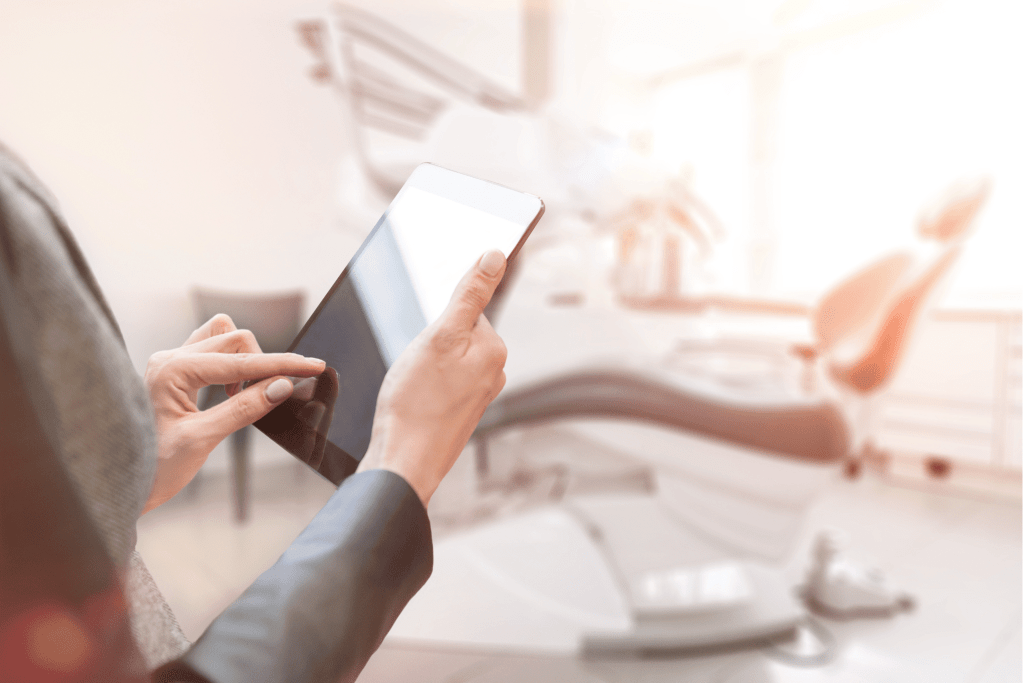 dentist-and-dental-lab-communication